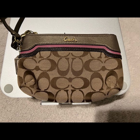 Coach Wristlet - Picture 1 of 4